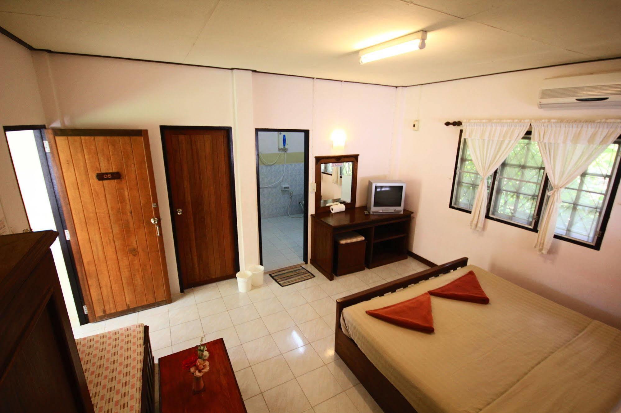Fullmoon House Samui Hotell Lamai Beach  Exteriör bild